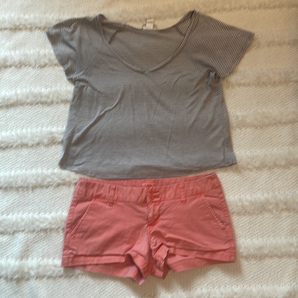 Mossimo shorts orange junior womens size 5 and striped V-neck short sleeve top M